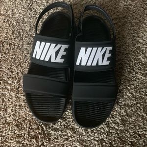 Women’s Nike Tanjun Sandals